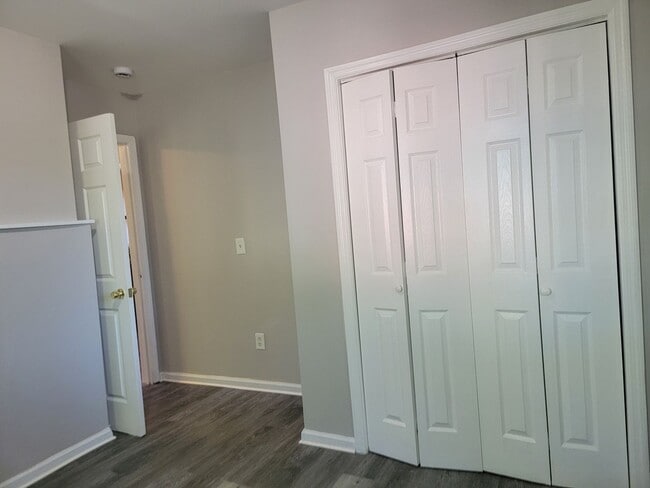 Building Photo - Homes in this area lease quickly — schedule your tour before it’s gone
