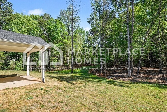 Building Photo - 110 Hawthorn Ln