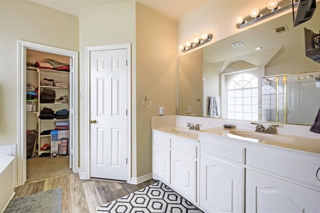 Building Photo - 5016 Coral Creek Dr
