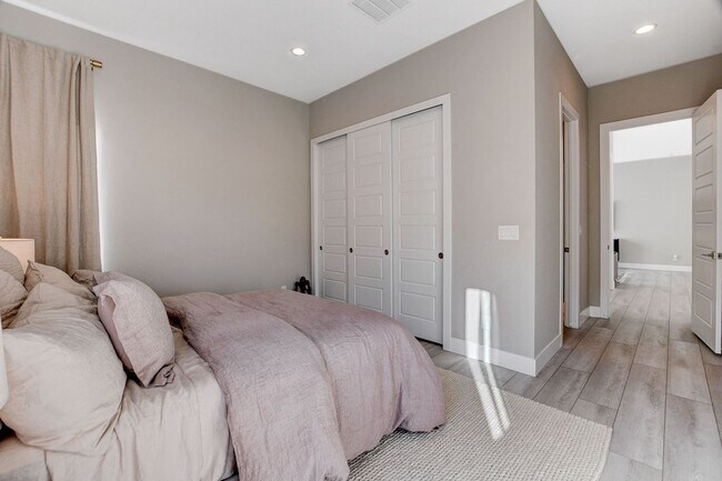 Building Photo - Mesa Ridge Luxury Oasis Feathertop
