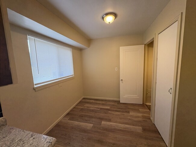 Building Photo - 19474 Montrose St