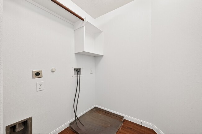 Building Photo - 5943 Stockholm Ct