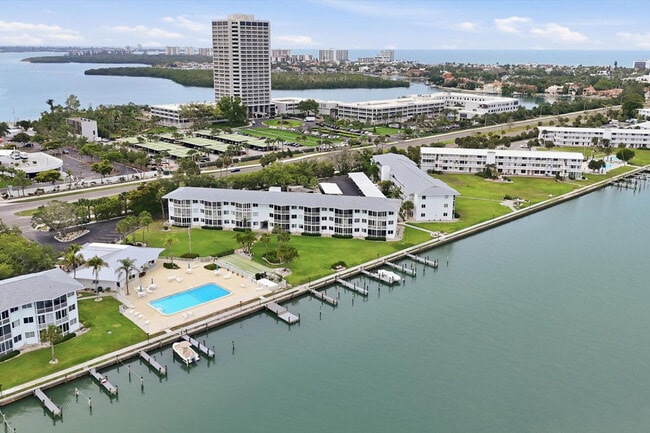 Building Photo - 769 John Ringling Blvd