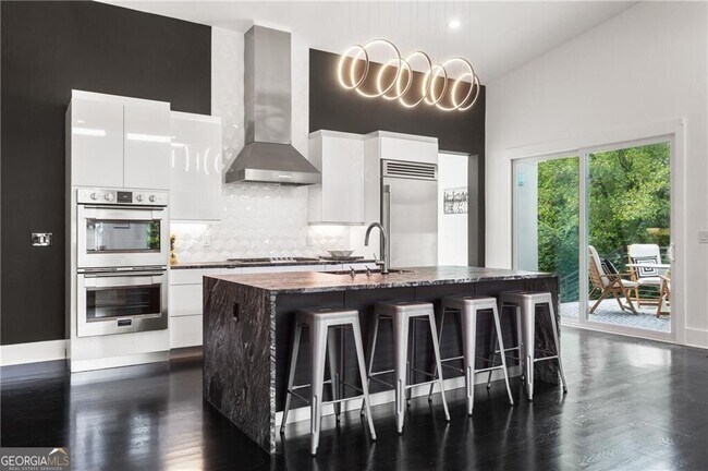 Building Photo - 1756 N Akin Dr NE