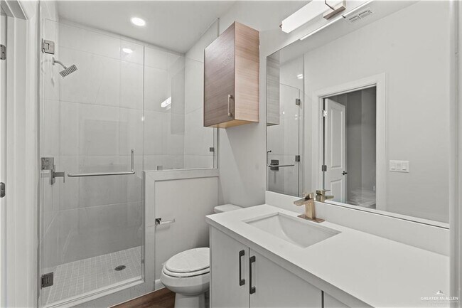 Building Photo - 3500 Vanessa Ln