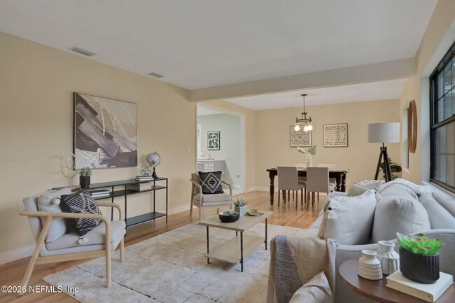 Building Photo - 2138 Larry Dr