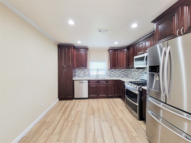 Building Photo - 12611 Dermott Dr