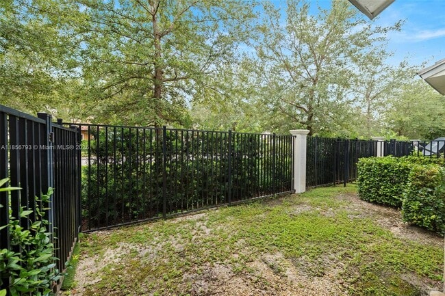 Building Photo - 6907 Pines Cir