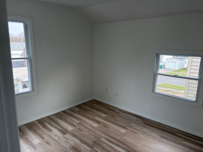 bedroom 2 - 21 E 6th St