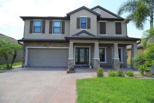 Primary Photo - 824 Musgrass Cir