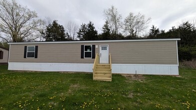 Building Photo - 15462 Lewis Rd