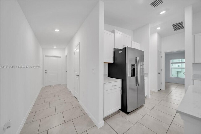 Building Photo - 12089 Monterey Pine Ln