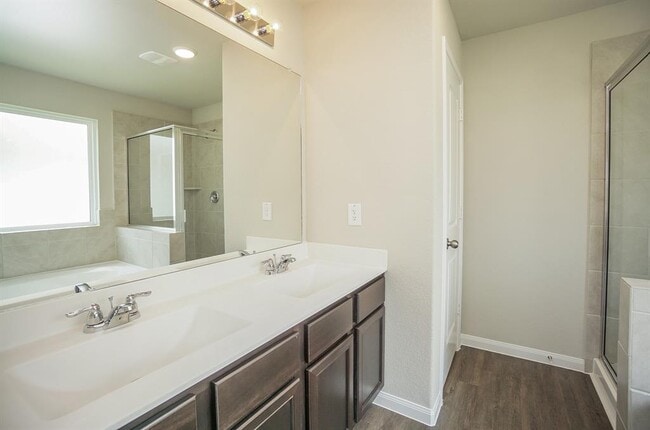 Building Photo - 3331 Rosselli Brush Dr