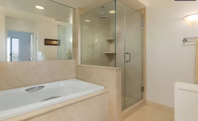 Building Photo - 69-1010 Keana Place, Unit C202
