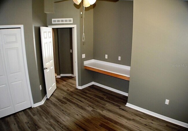 Building Photo - 1017 Tawny Eagle Dr