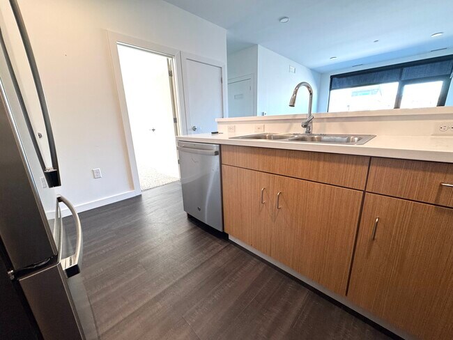 Building Photo - Liberty Beall