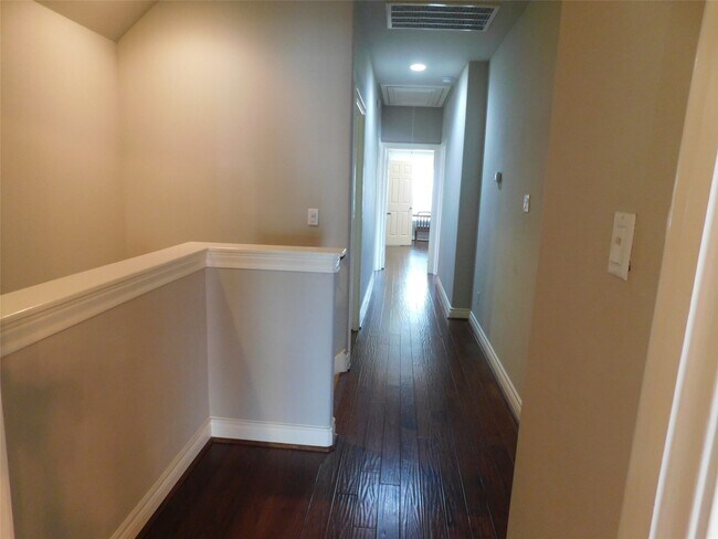 Building Photo - 2615 Starboard Point Dr