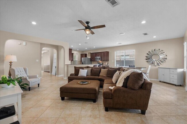 Building Photo - 2875 Torano Cir