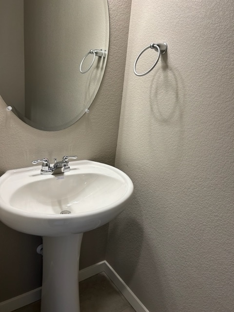 Building Photo - 1909 Floating Leaf Dr