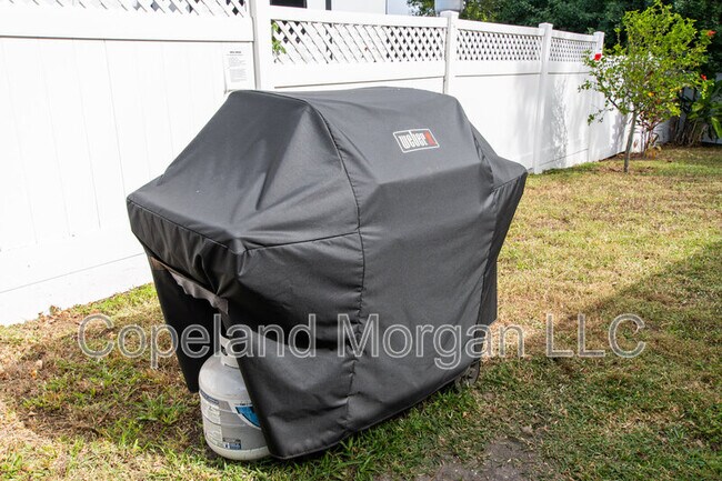 Building Photo - 1000 Cove Cay Dr