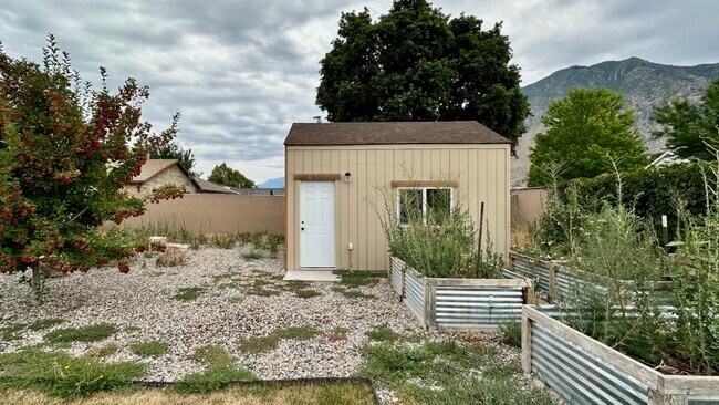 Building Photo - 410 N 250 W