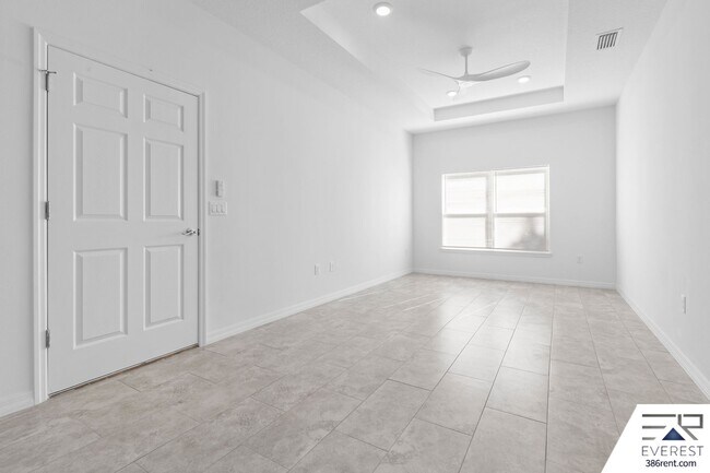 Building Photo - Modern 3-Bed, 2-Bath Townhome with Private Yard & 2-Car Garage