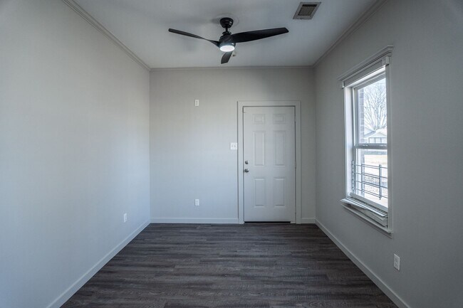 Building Photo - 4009 W. 17 ST