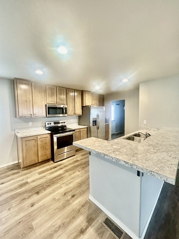 Building Photo - 8446 Sunrise Way