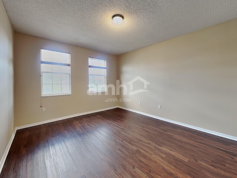 Building Photo - 138 Pine Isle Dr