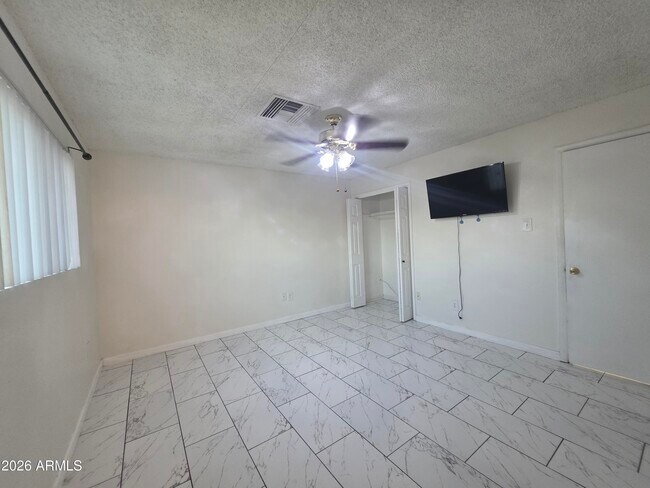 Building Photo - 4950 W Stella Ln