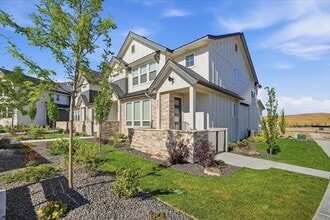 Building Photo - 6252 N Holly Spgs Ln