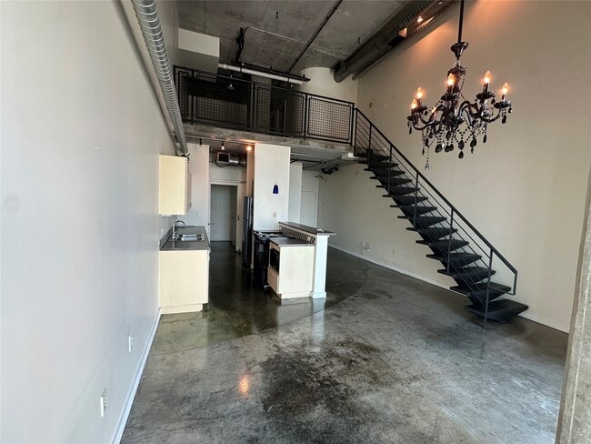 Building Photo - 2000 Bagby St