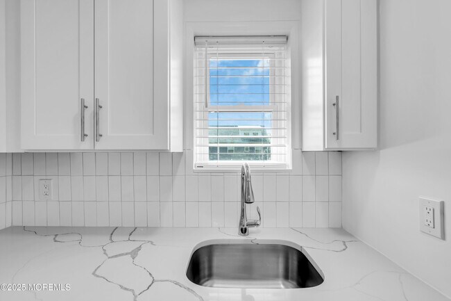 Building Photo - 548 Ocean Blvd