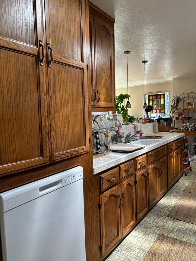 Building Photo - 100 Fairfax Ct