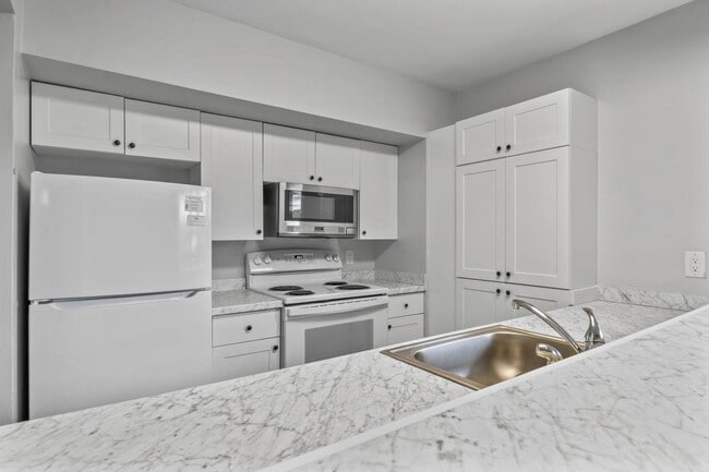 Building Photo - 3 Bed/2 Bath Pet Friendly, Virginia Tech