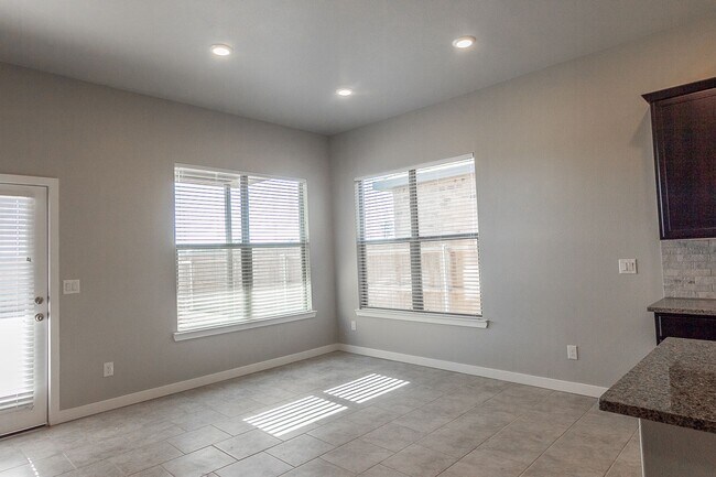 Building Photo - Pre-Leasing - 4 bed/2 bath Frenship School...