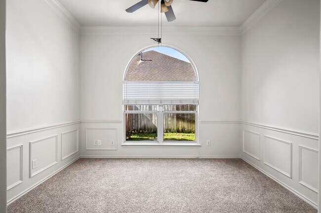Building Photo - 9907 Brandywood Cir