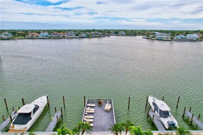 Building Photo - 3500 Gulf Shore Blvd N
