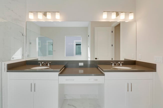 Building Photo - 12549 Nautilus Cir