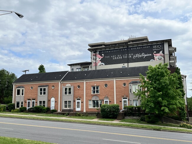 Building Photo - 1819 Wedgewood Ave