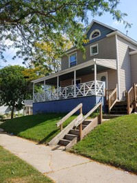 Building Photo - 634 Lake Michigan Dr NW