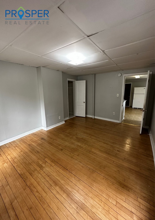 Building Photo - 826 Menomonie St