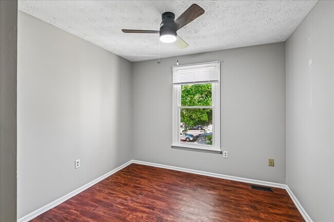 Building Photo - 8346 Sperry Ct