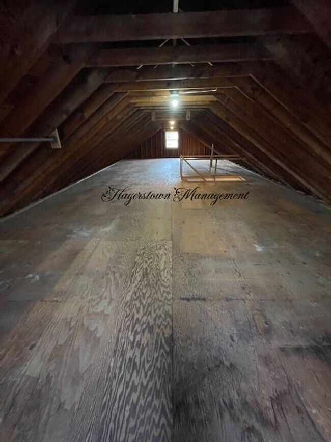 Building Photo - 3 BR Single Family Home