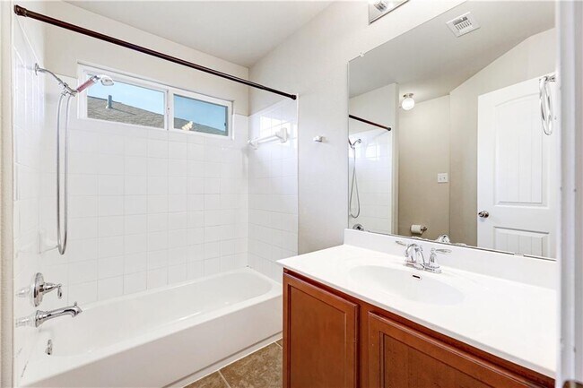 Building Photo - 930 Alamo Plaza Dr