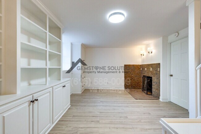 Building Photo - 502 32nd Ave S