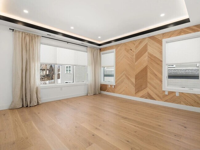 Building Photo - 114 Church St