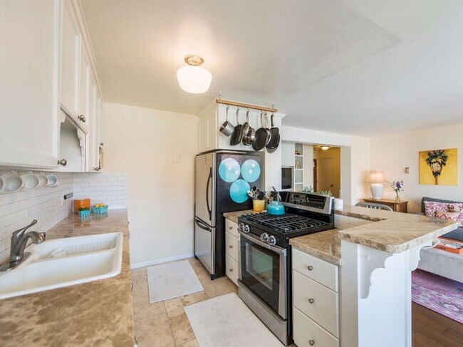 Building Photo - 1720 Ardmore Ave