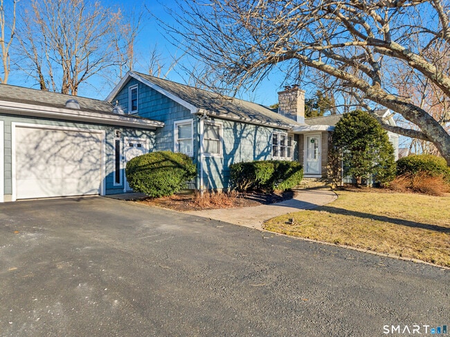 Building Photo - 71 Beach Ave