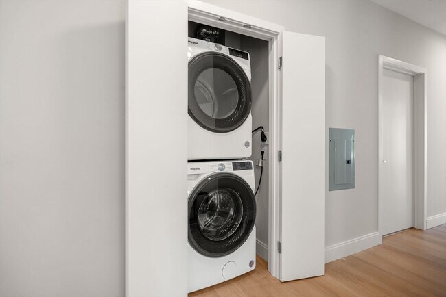 Building Photo - 249 Corey Rd